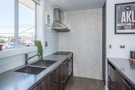 Photo of property in 10/76 Freyberg Street, Lyall Bay, Wellington, 6022