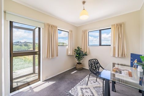 Photo of property in 42 Gurkha Crescent, Khandallah, Wellington, 6035