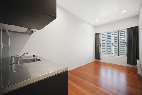 Photo of property in 1/8 South Street, Papakura, 2110