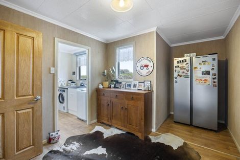 Photo of property in 357 Katene Road, Normanby, Hawera, 4675