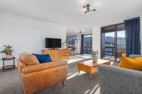 Photo of property in 10 Kivell Street, Ranui, Porirua, 5024