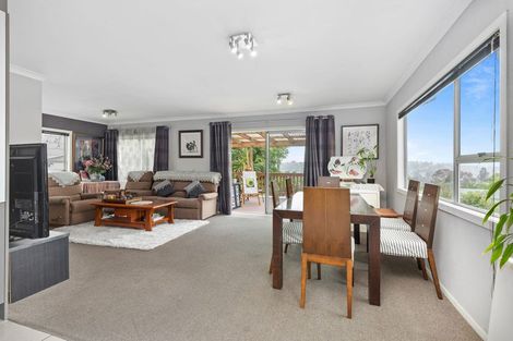 Photo of property in 1/103 Carlisle Road, Torbay, Auckland, 0632