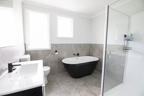 Photo of property in 24 Warwick Crescent, Taradale, Napier, 4112