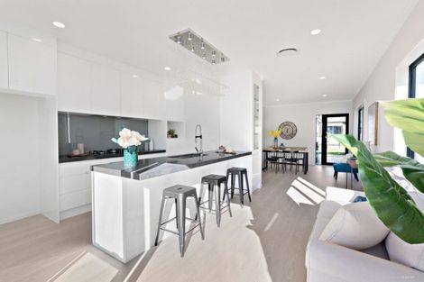 Photo of property in 62 Donegal Park Drive, Flat Bush, Auckland, 2019