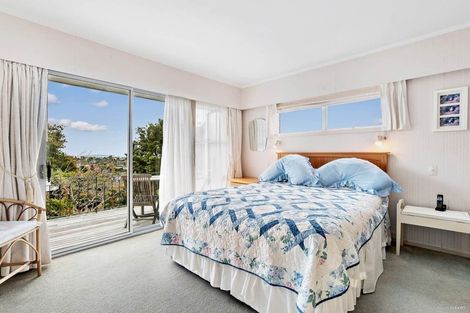 Photo of property in 5 Elizabeth Place, Mairangi Bay, Auckland, 0630