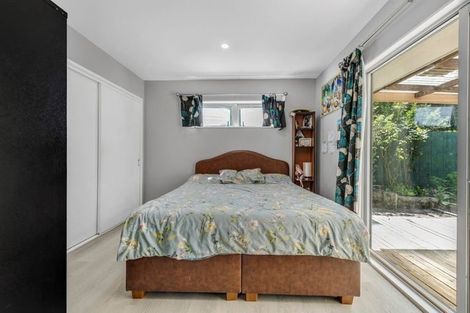 Photo of property in 2/55 Ennis Avenue, Pakuranga Heights, Auckland, 2010