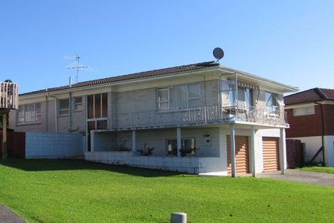 Photo of property in 6 Bodi Place, Te Atatu South, Auckland, 0610