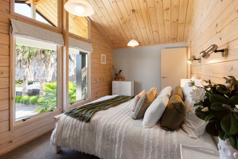 Photo of property in 15 The Esplanade, Huntington, Hamilton, 3210