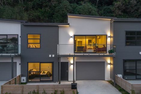 Photo of property in 8 Tradewinds Drive, Whitby, Porirua, 5024