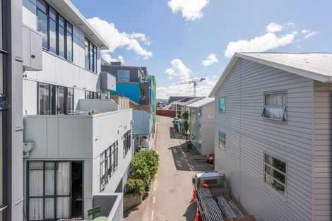 Photo of property in 8/27 Drummond Street, Mount Cook, Wellington, 6021