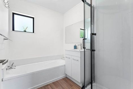 Photo of property in 2/13 Palmer Avenue, Glen Eden, Auckland, 0602