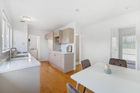 Photo of property in 19 Thornlow Street, Glendene, Auckland, 0602