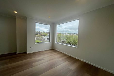 Photo of property in 109 Prince Regent Drive, Half Moon Bay, Auckland, 2012