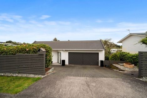 Photo of property in 97 Heta Road, Highlands Park, New Plymouth, 4312