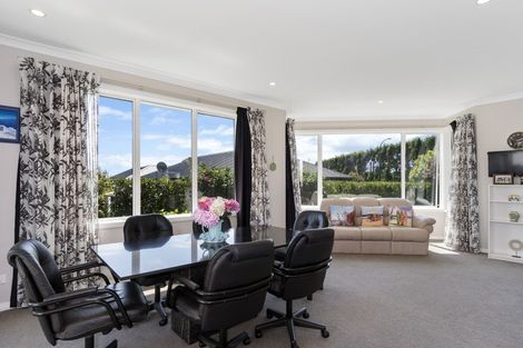 Photo of property in 31 Kayelene Place, Omokoroa, 3114