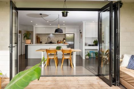 Photo of property in 2 Rochfort Crescent, Pyes Pa, Tauranga, 3112