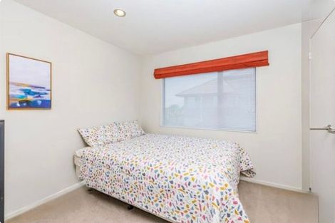 Photo of property in 6 Cityview Place, Massey, Auckland, 0614