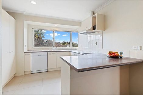 Photo of property in 49 De Quincey Terrace, Highland Park, Auckland, 2010