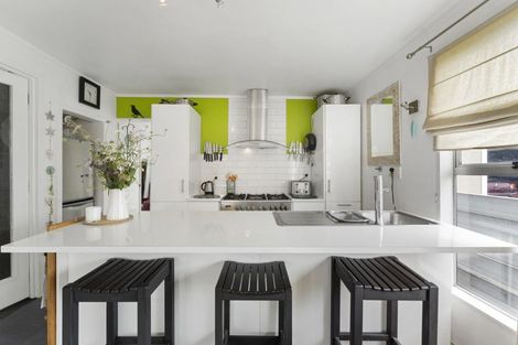 Photo of property in 127 Seabury Avenue, Foxton Beach, Foxton, 4815