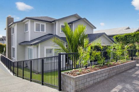 Photo of property in 27 St Michaels Avenue, Point Chevalier, Auckland, 1022