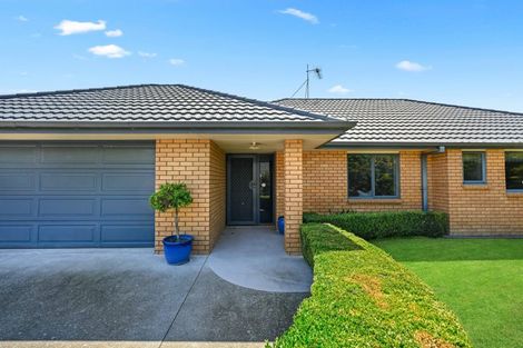 Photo of property in 2 Wilfred Street, St Andrews, Hamilton, 3200