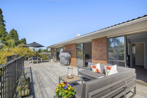 Photo of property in 4 Fitzpatrick Place, Chatswood, Auckland, 0626