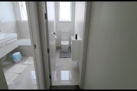 Photo of property in 10 Puroto Place, One Tree Point, 0118