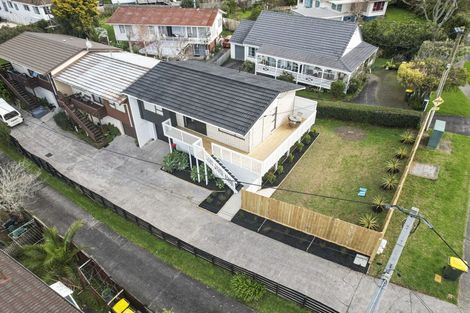 Photo of property in 1/3 Tirimoana Road, Te Atatu South, Auckland, 0602