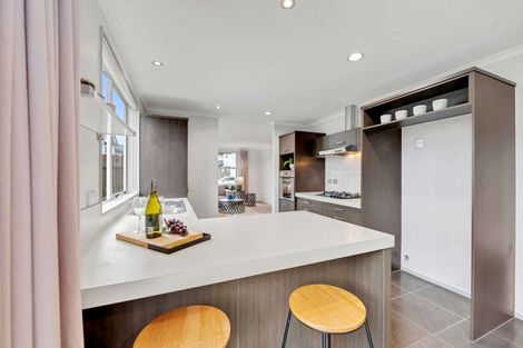 Photo of property in 30 The Track, Takanini, 2112