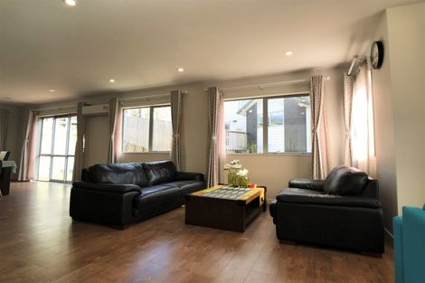 Photo of property in 53 Golden Morning Drive, Albany Heights, Auckland, 0632