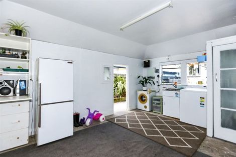 Photo of property in 56 Pacific Road, North New Brighton, Christchurch, 8083