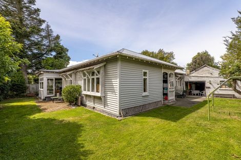Photo of property in 37 Weston Road, St Albans, Christchurch, 8052