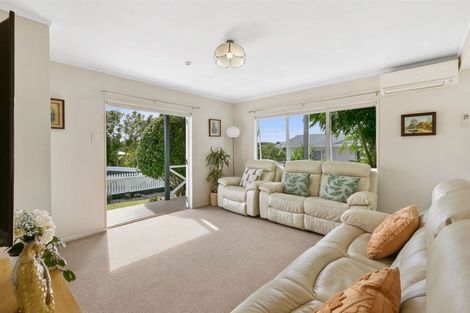 Photo of property in 11 Te Ngaere Place, Merrilands, New Plymouth, 4312