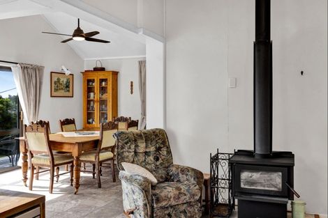 Photo of property in 22 Mills Street, Eltham, 4322