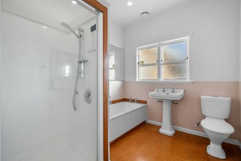 Photo of property in 33 Dalethorpe Avenue, Fairfield, Hamilton, 3214