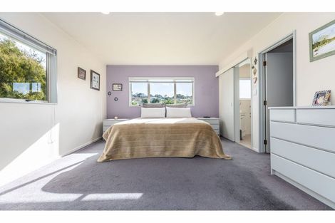 Photo of property in 19 Brookvale Park, Stanmore Bay, Whangaparaoa, 0932