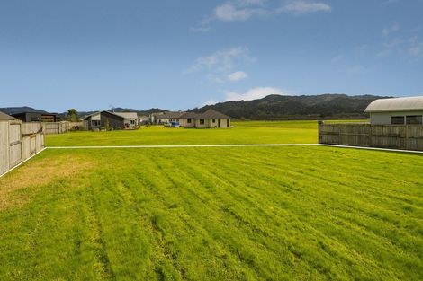 Photo of property in 3 Oscar Place, Whitianga, 3510