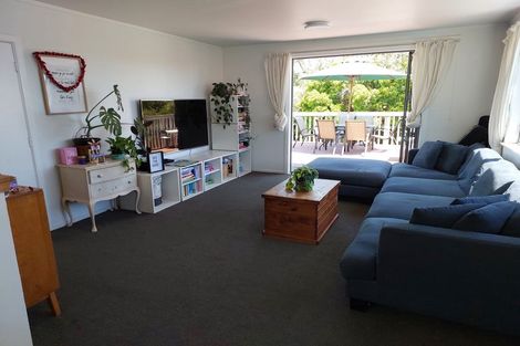 Photo of property in 6 Kaituna Street, Waitangirua, Porirua, 5024