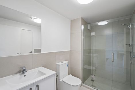 Photo of property in 1/4045f Great North Road, Glen Eden, Auckland, 0602