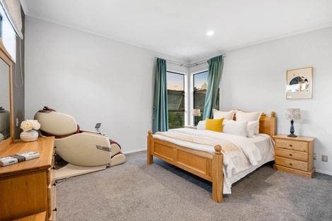 Photo of property in 124 Kyle Road, Greenhithe, Auckland, 0632