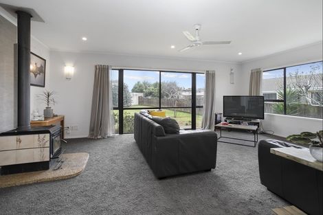 Photo of property in 46 Barnhill Crescent, Pahurehure, Papakura, 2113