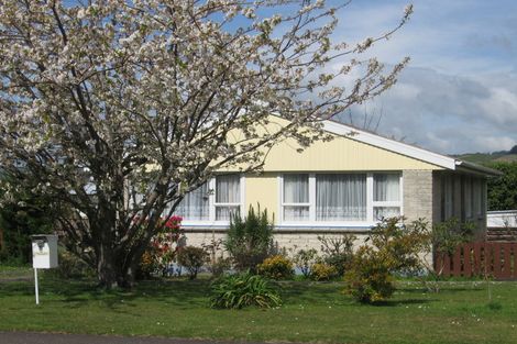 Photo of property in 8 Garrick Place, Pukehangi, Rotorua, 3015