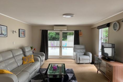 Photo of property in 15 Goddard Grove, Churton Park, Wellington, 6037