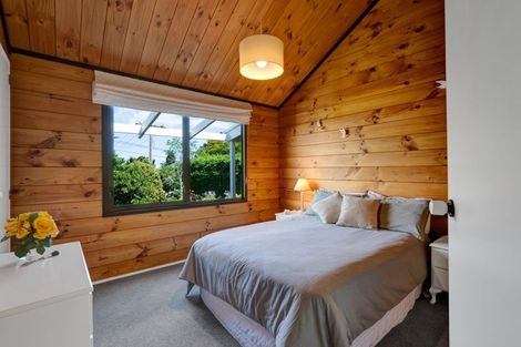 Photo of property in 301 Mangorei Road, Merrilands, New Plymouth, 4312