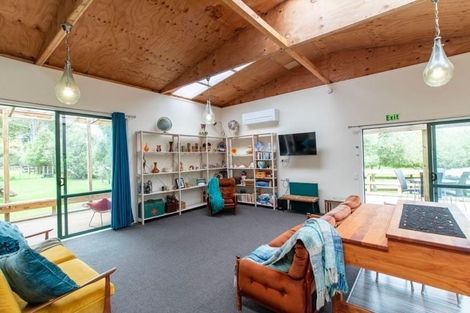 Photo of property in 301 Riverhead Road, Riverhead, Kumeu, 0892