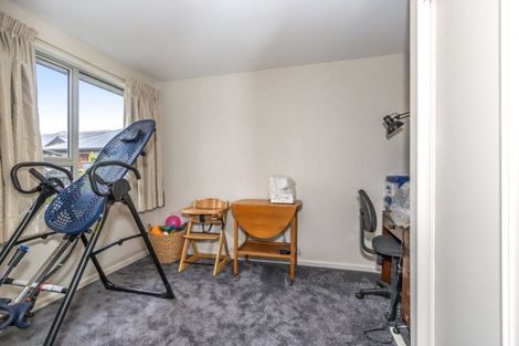 Photo of property in 5 Nyoli Street, Northcote, Christchurch, 8052