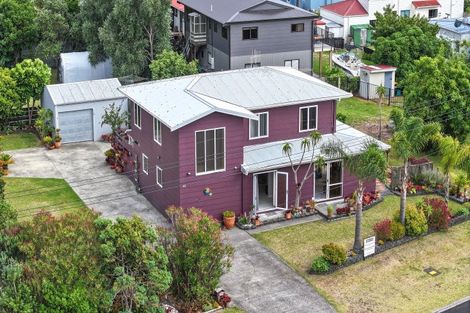 Photo of property in 402 Williamson Road, Whangamata, 3620