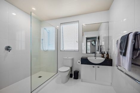 Photo of property in 67 Kittiwake Drive, Schnapper Rock, Auckland, 0632