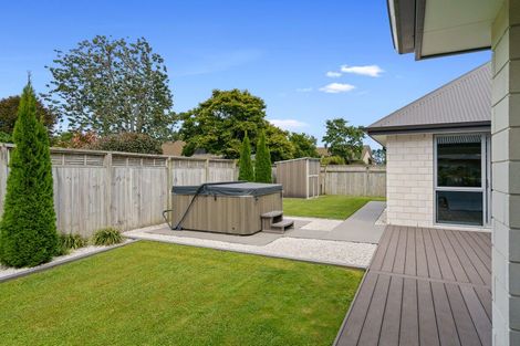 Photo of property in 17 Henry Bell Close, Leamington, Cambridge, 3432