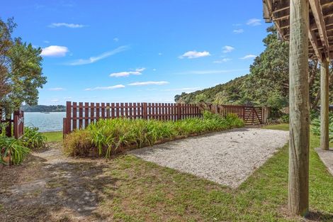 Photo of property in 39 Opahi Bay Road, Mahurangi West, Warkworth, 0983